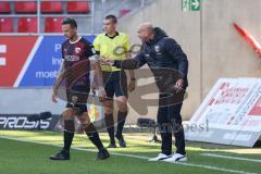 2.BL; FC Ingolstadt 04 - SSV Jahn Regensburg; Marcel Gaus (19, FCI) #Cheftrainer André Schubert (FCI) nach dem Tor 0:1 schimpft