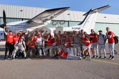 Im Bild: Die Mannschaft ist am Flughafen gelandet -

Fussball - Relegation - 3. Bundesliga - Saison 2020/2021 - Osnabrück - FC Ingolstadt 04  -  Foto: Ralf Lüger