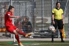 2. Frauen-Bundesliga Süd - Saison 2020/2021 - FC Ingolstadt 04 - FC Würzburger Kickers - Walter Selina rot FCI beim Eckball - Foto: Meyer Jürgen