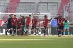 3. Liga - FC Ingolstadt 04 - 1. FC Kaiserslautern - Speil ist aus, Sieg 1:0, Jubel bei links Justin Butler (31, FCI) Torwarttrainer Alexander Kunze (FCI) Peter Kurzweg (16, FCI) Merlin Röhl (34, FCI) Ilmari Niskanen (22, FCI) Caniggia Ginola Elva (14, FCI