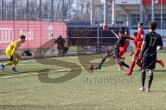 A - Junioren Bundesliga Süd/Südwest -  Saison 2021/2022 - FC Ingolstadt 04 - FC Bayern München - Wenig Marcel #8 schwarz München mit einer Torchance - Bock Julian Torwart (#33 FCI) - Foto: Meyer Jürgen