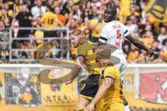 3. Liga; SG Dynamo Dresden - FC Ingolstadt 04; Daouda Beleme (9, FCI) Kopfball Will Paul (28 DD)