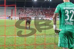 Toto-Pokal - Saison 2023/2024 - FC Ingolstadt 04 - Jahn Regensburg - Elmeterschießen - Daouda Beleme (Nr.9 - FCI) - Torwart Alexander Weidinger (Nr.32 - Regensburg) - Foto: Meyer Jürgen