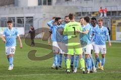 Toto Pokal - TSV 1860 München - FC Ingolstadt 04 - Torwart Hiller Marco (1, 1860) wird vom Team gefeiert, Mölders Sascha (9, 1860)