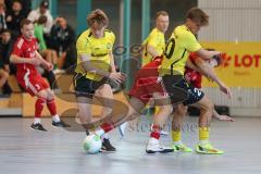 Lotto Bayern Hallencup - Saison 2024/25 - Türkisch SV Ingolstadt - FC Hitzhofen/Oberzell- Maximilian Eichlinger gelb Hitzhofen links - Enis Kuqanaj rot Türkisch - Foto: Meyer Jürgen