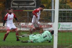 Kreisklasse - Saison 2025/26- Türk SV Ingolstadt - SC Steinberg-  - Daniel Drotleff weiss Türkisch mit einer Torchance  - Johannes Birkner Torwart Steinberg - Foto: Meyer Jürgen