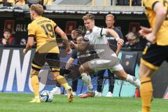 3. Liga; SG Dynamo Dresden - FC Ingolstadt 04; Simon Lorenz (32, FCI) Herrmann Luca (19 DD)