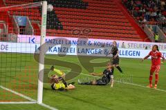 DFB - Pokal - Frauen - Saison 2022/2023 - FC Ingolstadt 04 -  FC Bayern München - Torwart Daum Anna-Lena (Nr.22 - FC Ingolstadt 04 ) - Mailbeck Alina (Nr.8 - FC Ingolstadt 04 ) - Foto: Meyer Jürgen