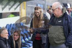 3. Liga - Saison 2025/26 - Waldhof Mannheim  -  FC Ingolstadt 04 - Vorsitzender des Vorstandes Peter  Jackwerth (FC Ingolstadt 04) - Geschäftsführer Sport und Kommunikation Dietmar Beiersdorfer (FC Ingolstadt 04) - Foto: Meyer Jürgen