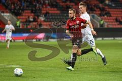 3. Liga; FC Ingolstadt 04 - Hallescher FC; Zweikampf Kampf um den Ball David Kopacz (29, FCI) Reddemann Sören (25 Halle)