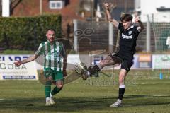 Landesliga - Saison 2025/26 - SV Manching - TSV Schwabmünchen - Maximilian Eberwein (Nr.4 - SV Manching) - Gumpinger Richard schwarz Schwabmünchen - Foto: Meyer Jürgen