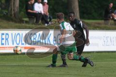 Kreisliga - SV Manching II — FC Fatih Spor Ingolstadt -  Boubacarr Saho schwarz Fatih Ingolstadt - Marcus Keilwerth weiss Manching - Foto: Jürgen Meyer