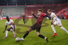 3. Liga - FC Ingolstadt 04 - Hallescher FC - Dennis Eckert Ayensa (7, FCI) Manu Braydon (28 Halle) Boeder Lukas (29 Halle)