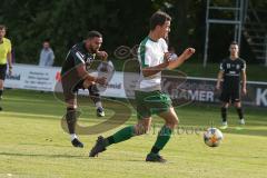 Kreisliga - SV Manching II — FC Fatih Spor Ingolstadt -  Aycan Korkmaz schwarz Fatih Ingolstadt - Leonard Düsedau weiss Manching - Foto: Jürgen Meyer