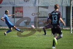 Kreisliga - Saison 2026/27 - SV Hundszell - SV Menning - Manuel Wittmann blau Hundszell - Mark Zimmer TW Menning - Foto: Meyer Jürgen