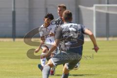 Bayernliga Nord - Saison 2025/26 - FC Ingolstadt 04 II - SV Weiden - Johann Chirinos (Nr.10 - FC Ingolstadt II) - Fenninger Christoph grau Weiden - Foto: Meyer Jürgen