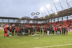 3. Liga; FC Ingolstadt 04 - 
Rot-Weiss Essen; Sieg Jubel Freude Spieler bedanken sich bei den Fans, Ehrenrunde