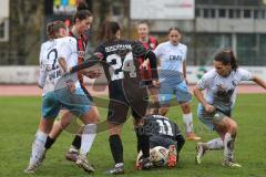 *** 2. Bundesliga Frauen - Saison 2025/26 - FC Ingolstadt 04 Frauen - VFL Bochum - Paula Vidovic (Nr.11 - FC Ingolstadt Frauen I) - Haase Antonia blau Bochum - Joester Emely blau Bochum rechts- Foto: Meyer Jürgen