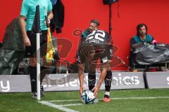 3.Liga - Saison 2023/2024 - FC Ingolstadt 04 -  1. FC Saarbrücken - Marcel Costly (Nr.22 - FCI) beim Eckball - Foto: Meyer Jürgen