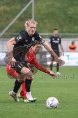 23. Liga; FSV Zwickau - FC Ingolstadt 04; Zweikampf um den Ball Tobias Bech (11, FCI) Voigt Yannic (7 FSV)