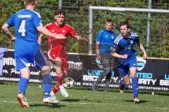 Kreisklasse - Saison 2024/25- Türk SV Ing - FC Arnsberg - Enis Kuqanaj rot Türk SV - Bernd Lechermann blau Arnsberg - Foto: Meyer Jürgen