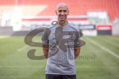 2.BL; FC Ingolstadt 04 - Portraitshooting, Mannschaftsfoto, Cheftrainer André Schubert (FCI)