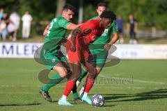 Freundschaftsspiel - Saison 2023/2024 - SV Manching - FC Ingolstadt 04 - Michael Udebuluzor (Nr.24 - FCI U21) - Daniel Spieß (Nr.22 - SV Manching) -  - Foto: Meyer Jürgen