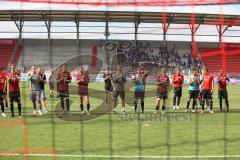 3.Liga - Saison 2022/2023 - FC Ingolstadt 04 -  1. FC Saarbrücken - Die Mannschaft bedankt sich bei den Fans - Foto: Meyer Jürgen