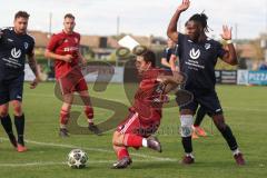 Kreisklasse - Saison 2025/26- TSV Etting - TSV Altmannstein-  - Arnold Azeem schwarz Etting - Daniel Weber mitte rot Altmannstein - Foto: Meyer Jürgen