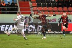 3. Liga; FC Ingolstadt 04 - Preußen Münster; Pascal Testroet (37, FCI) Tor Jubel Treffer 1:1 Ausgleich, Scherder Simon (15 PM)