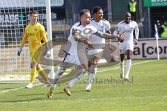 3. Liga; SV Meppen - FC Ingolstadt 04; Tor Jubel Treffer 0:1 Patrick Schmidt (9, FCI) mit dem Kopf, Torwart Harsman Matthis (1 SVM) Justin Butler (31, FCI) Moussa Doumbouya (27, FCI)