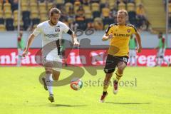 2.BL; Dynamo Dresden - FC Ingolstadt 04, Michael Heinloth (17, FCI) Löwe Chris (15 DD)