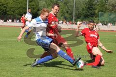 Relegation - Saison 2022/2023 - TSV Baar/Ebenhausen - TV Münchsmünster - Sebastian Hauber weiss Münchsmünster - Thomas Wachs rot mitte Ebenhausen - Tobias Bauer rot rechts Ebenhausen -  Foto: Meyer Jürgen