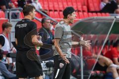 DFB Pokal; FC Ingolstadt 04 - Erzgebirge Aue; Action Cheftrainer Roberto Pätzold (FCI) und Co-Trainer Thomas Karg (FCI)