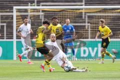 3. Liga; Borussia Dortmund II - FC Ingolstadt 04;  Max Dittgen (10, FCI) Zweikampf Kampf um den Ball Azhil Ayman (6 BVB2)