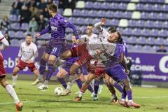 3. Liga; Erzgebirge Aue - FC Ingolstadt 04; Foul beim Kopfball Simon Lorenz (32, FCI) Uhlmann Eric (11 Aue) a29#