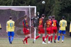 Bezirksliga - SV Kasing - SV Dornach - Patrick Lücking pariert einen Schuss aus der Distanz - Foto: Jürgen Meyer