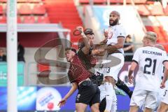 3. Liga; FC Ingolstadt 04 - SV Waldhof Mannheim; Kopfballduell Simon Lorenz (32, FCI) Lukas Fröde (34, FCI) Boyd Terrence (13 SVWM) Rieckmann Julian (21 SVWM)