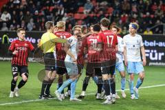 3. Liga; FC Ingolstadt 04 - TSV 1860 München; Rangelei um Calvin Brackelmann (17, FCI) Hiller Marco (1 TSV) Tobias Bech (11, FCI) Steinhart Phillipp (36 TSV) Verlaat Jesper (4 TSV) Deichmann Yannick (20 TSV)