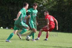 Kreisklasse - Saison 2025/26- TSV Lenting - SV Eitensheim - Bastian Schiweck grün Lenting - Florian Trini rot Eitensheim - Foto: Meyer Jürgen