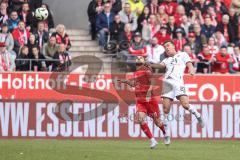 3. Liga; Rot-Weiss Essen - FC Ingolstadt 04; Zweikampf Kampf um den Ball Marcel Costly (22, FCI) Safi Ramien (11 RWE)