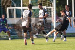 Bezirksliga - Saison 2025/26 - TSV Ober./Unterhaunstadt - VFR Garching - Torwart Ali Cakmakci (Nr.1 - TSV Ober-/Unterh.stadt) - Leon Fellner schwarz Garching - Foto: Meyer Jürgen