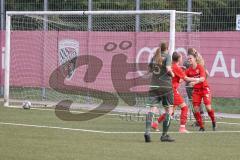 Frauen - Bayernliga -  FC Ingolstadt 04 II -SV Frensdorf -  Der 1:0 Führungstreffer durch Melina Prawda rot FCI - Jubel - Annika Siebenhüter rot FCI - Foto: Meyer Jürgen