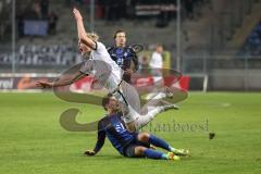 3. Liga; SV Waldhof Mannheim - FC Ingolstadt 04; Zweikampf Kampf um den Ball Riedel Julian (3 WM) Tobias Bech (11, FCI)