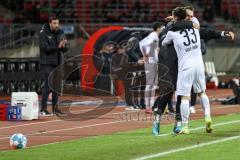 2.BL; 1. FC Nürnberg - FC Ingolstadt 04; Tor Jubel Treffer Valmir Sulejmani (33, FCI) Patrick Schmidt (32, FCI) Sportmanager Malte Metzelder (FCI)