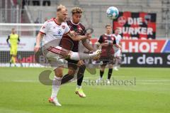 2.BL; FC Ingolstadt 04 - 1. FC Nürnberg - Zweikampf Hawkins Jaren (20 FCI) Geis Johannes (5 , 1.FCN)