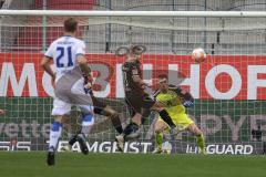 2.BL; FC Ingolstadt 04 - Karlsruher SC; in Bedrängnis Torwart Fabijan Buntic (24, FCI) Marc Stendera (10, FCI) klärt, Thiede Marco (21 KSC)