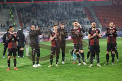 2.BL; FC Ingolstadt 04 - Erzgebirge Aue; Spieler bedanken sich bei den Fans, Visar Musliu (16, FCI) Cheftrainer Rüdiger Rehm (FCI) Christian Gebauer (22, FCI) Stefan Kutschke (30, FCI) Nico Antonitsch (5, FCI) Rico Preißinger (6, FCI)