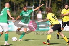 Kreisliga - Saison 2023/2024 - FC Gerolfing - FC Hitzhofen/Oberzell - Julien Bajer grün Gerolfing - Vincent Eichhorn
 gelb #14 Hitzhofen - Foto: Meyer Jürgen