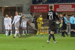 3. Liga - SC Verl - FC Ingolstadt 04 - Spiel ist aus, 1:1, hängende Köpfe, Marcel Gaus (19, FCI) Torwart Fabijan Buntic (24, FCI) Ritzka Lars (21 Verl) Rico Preisinger (6, FCI)